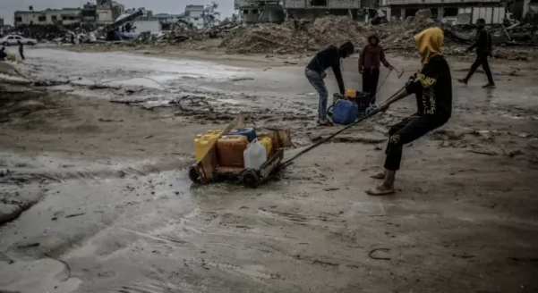 أطباء بلا حدود: الاحتلال عطَّل أكثر من 60 محطة تحلية مياه في غزَّة