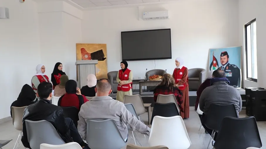 مركز شباب وشابات السلط ينظم ورشة توعوية حول إجراءات السلامة العامة في حالات الطوارئ