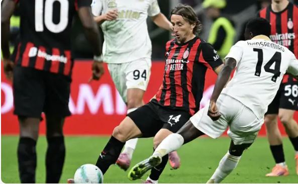 مودريتش يحدد خطأ ميلان الوحيد أمام بيزا