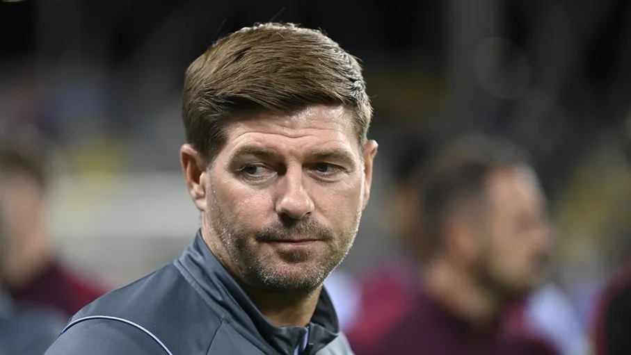 جيرارد: ليفربول يائس ..  وأطالب بمشاركة هذا اللاعب أساسيًا 