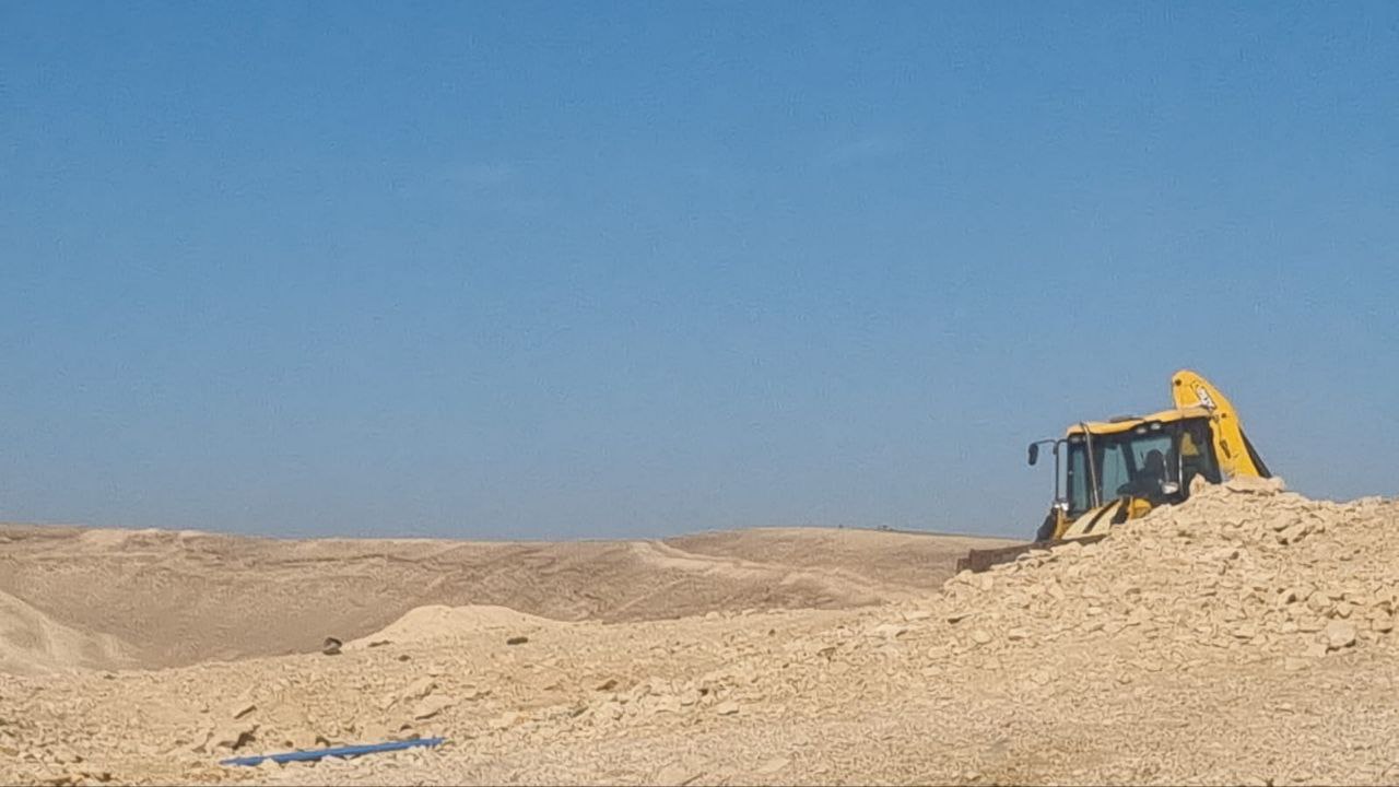 الاحتلال يهدم منشآت سكنية وزراعية في مسافر يطا جنوب الخليل 