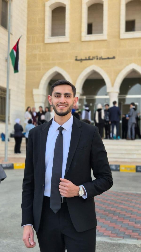 الطبيب حسن احمد الحياري  ..  مبارك 