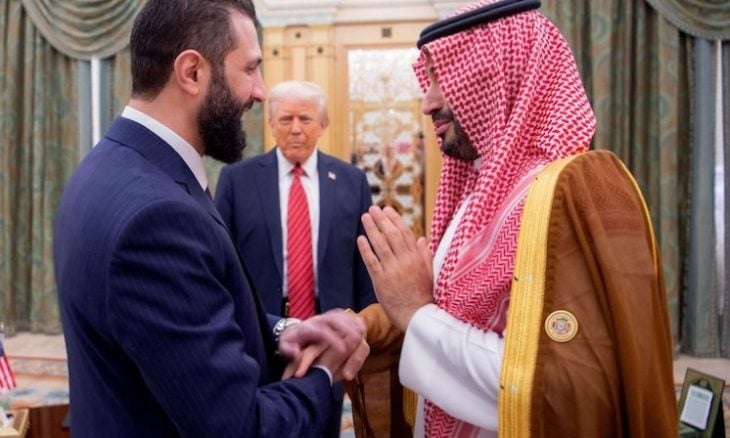 كيف بدا الشرع “المفاجأة التي لم تستوعبها إسرائيل” أثناء زيارة ترامب للشرق الأوسط؟