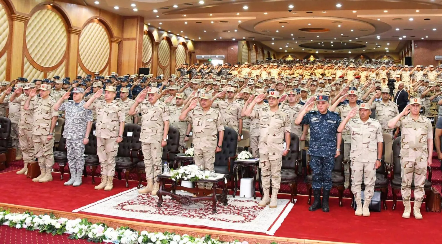 وزير الدفاع المصري يطالب الجيش بـ«الاستعداد القتالي الدائم لمواجهة التحديات»