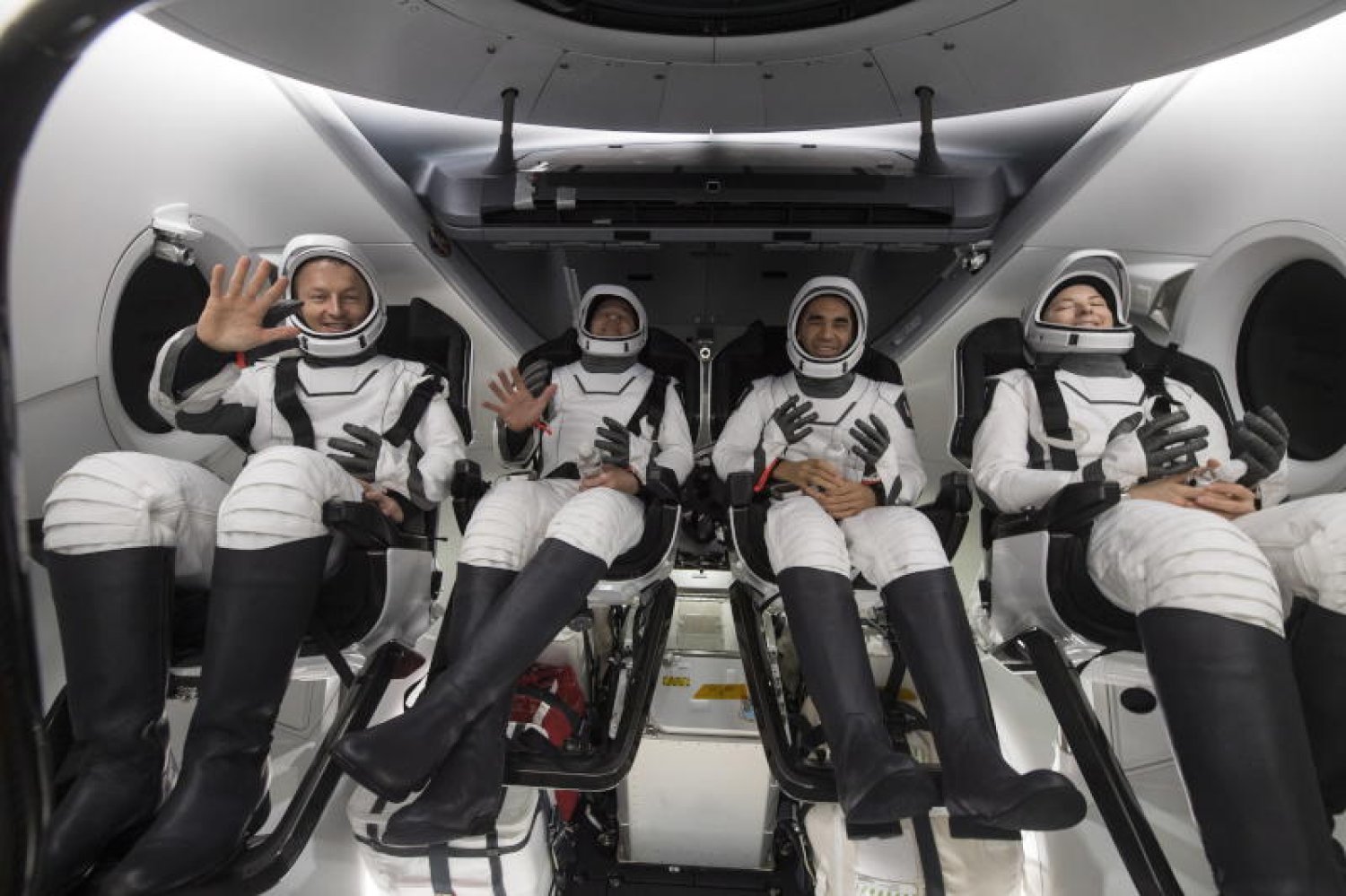 رواد الفضاء يواجهون صعوبة التعافي من هشاشة العظام بعد عودتهم للأرض