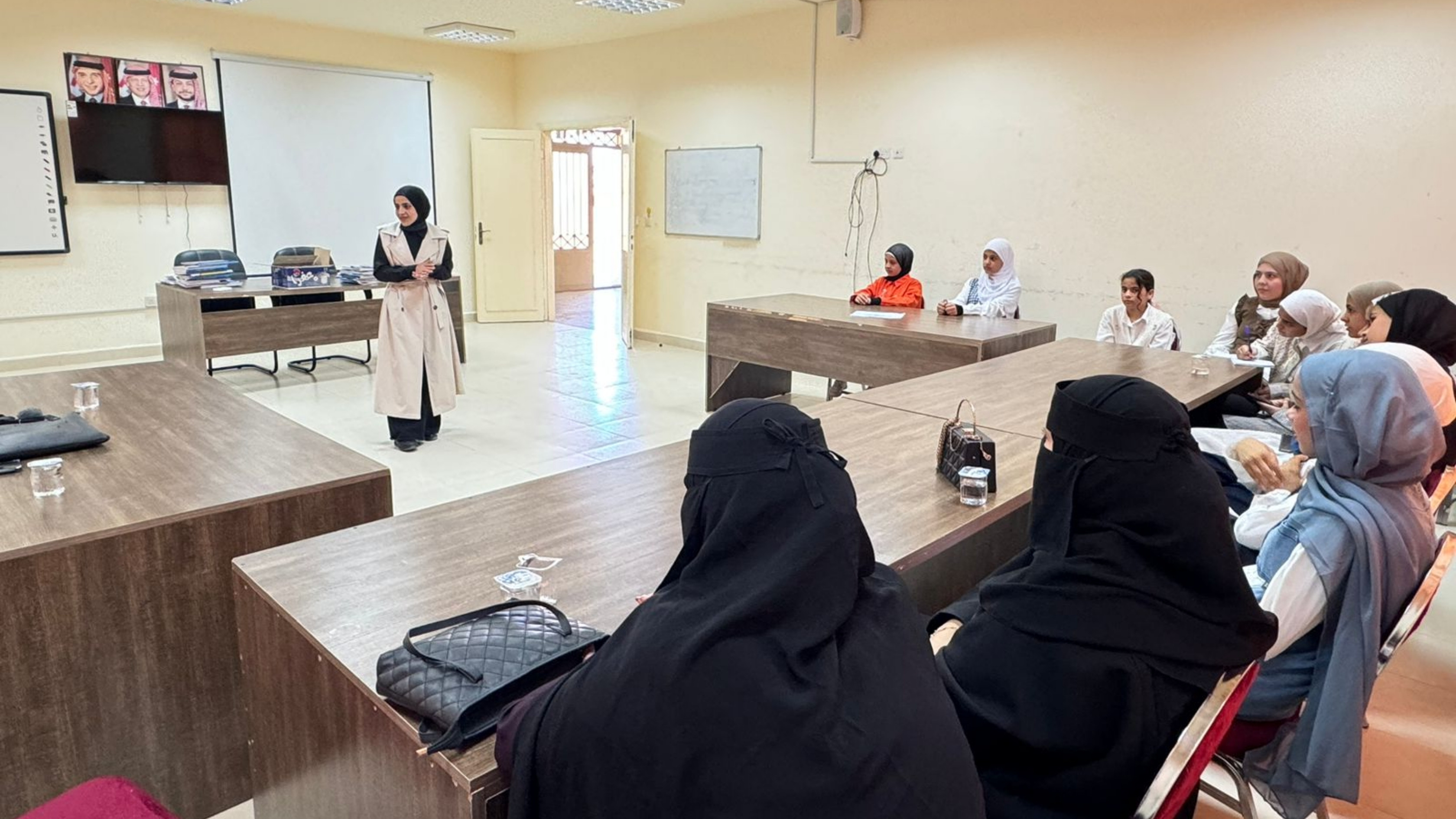 مديرية شباب العقبة تنفذ "برنامج الرسم" في الديسة والقويرة