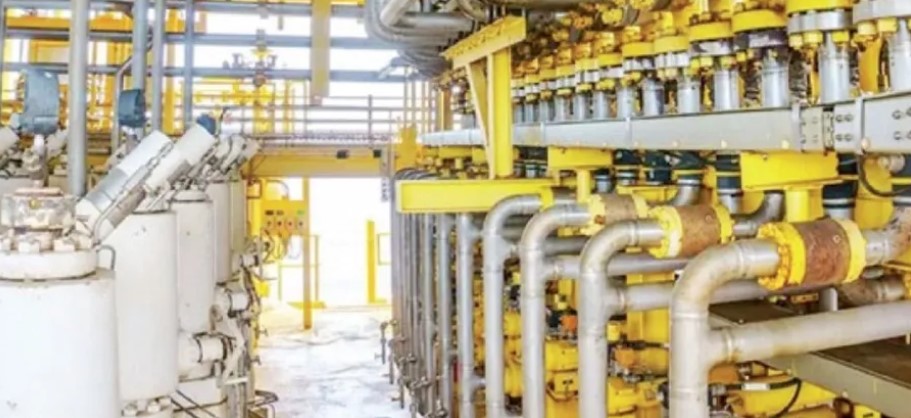 رويترز: تعرض أكبر خط أنابيب نفط سعودي لهجوم إيراني رغم الهدنة