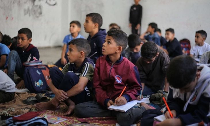 رجعوا التلامذة ..  العودة إلى المدارس بعد عامين من الحرب على غزة