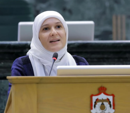 النائب النمور تمطر الحكومة باسئلة حول خصخصة ميناء العقبة