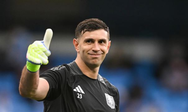 إيمليانو مارتينيز على رادار الدوري السعودي