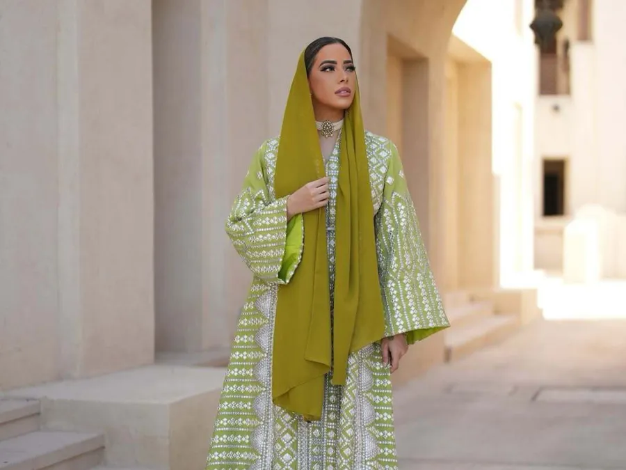 تنسيقات عصرية للقفاطين بأسلوب مدونات الموضة المحجبات في رمضان 2026