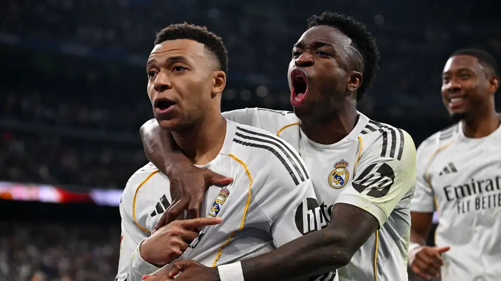 عكس ألونسو ..  مبابي وفينيسيوس ثنائية غير قابلة للتبديل مع أربيلوا