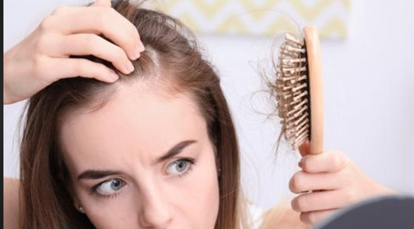 سبب غير متوقع لصلع النساء