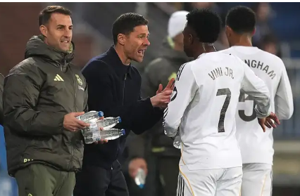 زلزال في البرنابيو ..  فينيسيوس بين مطرقة الجماهير وسندان الإدارة