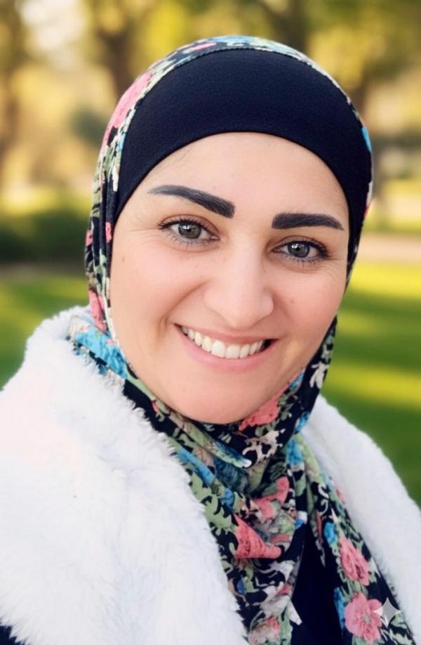 فادية نوفل  ..  مبارك رئاسة قسم الفنون التشكيلة
