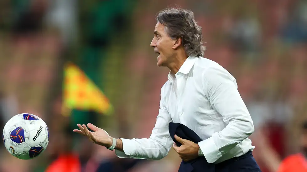 مانشيني يصعق الهلال: أفضل فريق في المنطقة سقط أمامنا