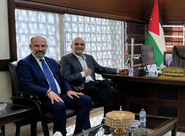 الخصاونة يباشر تدريبه في معهد المحامين