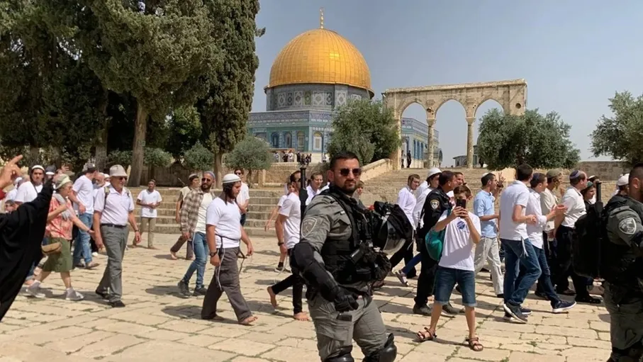 مستوطنون يقتحمون الأقصى ويعتدون على أملاك الفلسطينيين بالضفة 