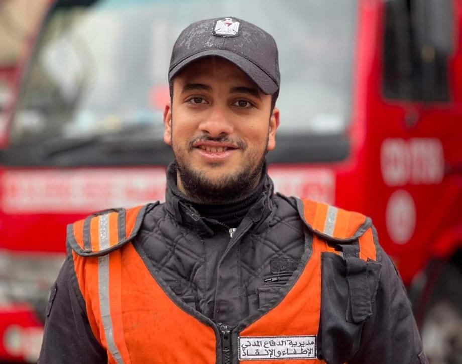 رجل الدفاع المدني محمد غانم ..  مُنقذ الأرواح الذي صار شهيدًا  