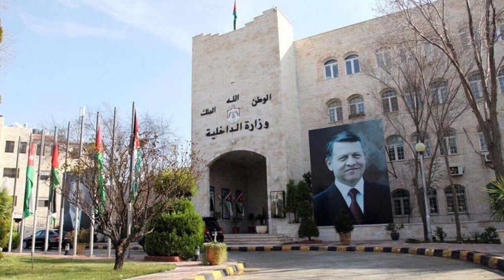 الداخلية تقرر منح الأجانب القادمين للمملكة إقامة لمدة 3 أشهر بدلا من شهر 