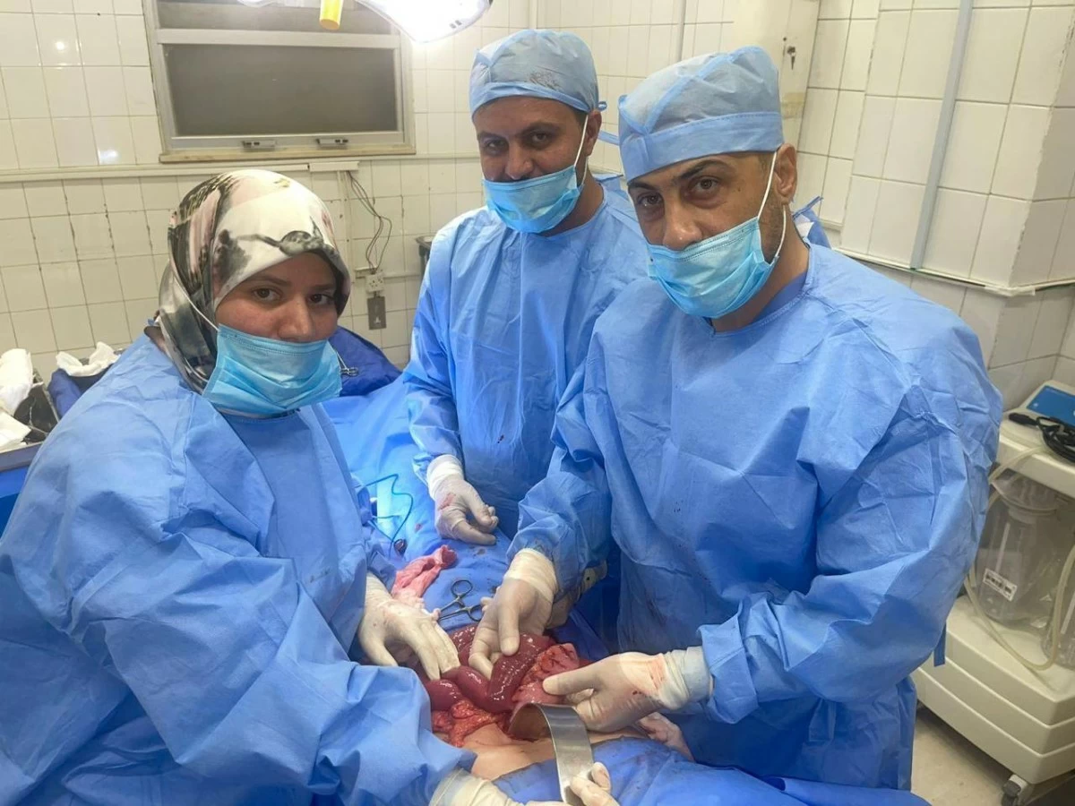  الزرقاء: عملية جراحية نوعية تنقذ شابا عشرينيا في مستشفى الأمير فيصل
