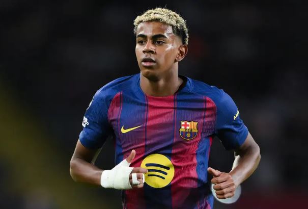 يامال وراء تراجع برشلونة عن ضم جوهرة البرازيل