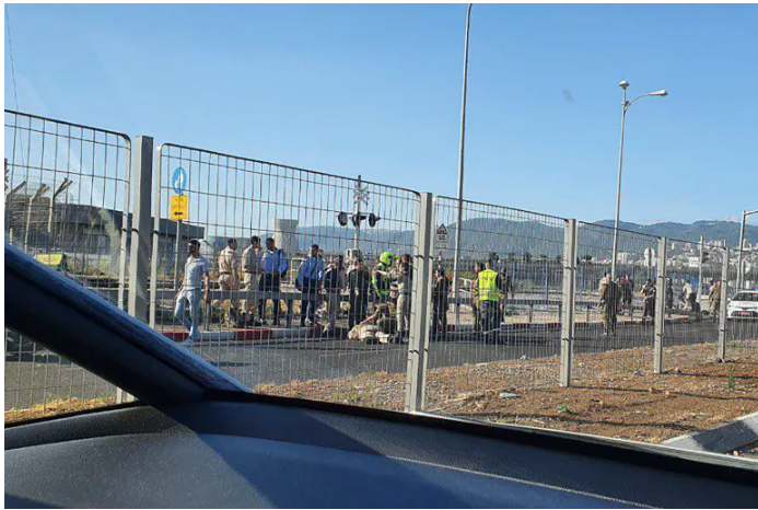 دهس 3 جنود "إسرائيليين " أمام قاعدة عسكرية بحيفا