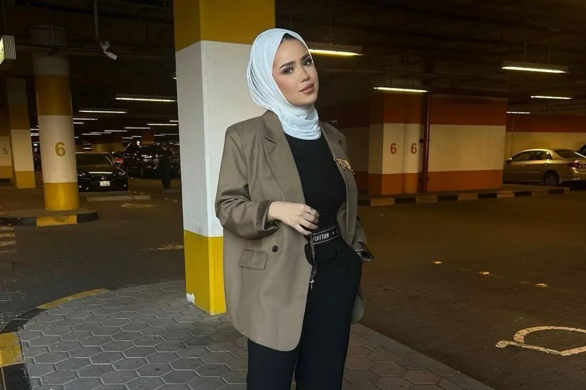 10 أفكار لتنسيق البليزر الربيعي للمحجبات ..  استوحيها من منصات العروض