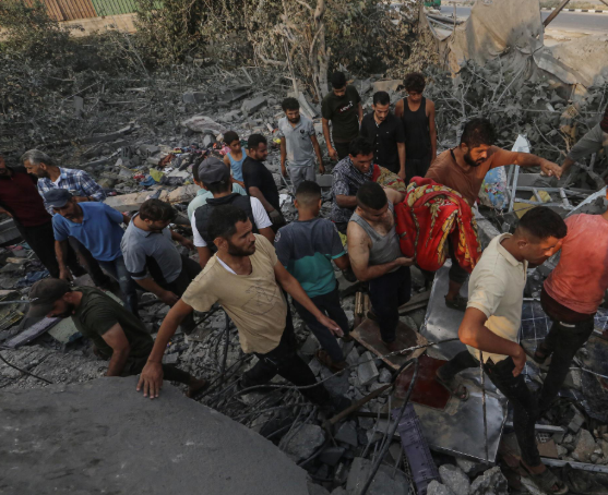 شهداء ومصابون في قصف الاحتلال عدة مناطق في قطاع غزة