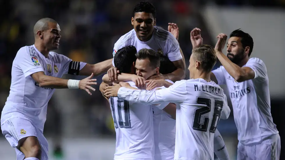 لاعب الريال السابق: كنت أحمق عندما تجاهلت وعد زيدان 