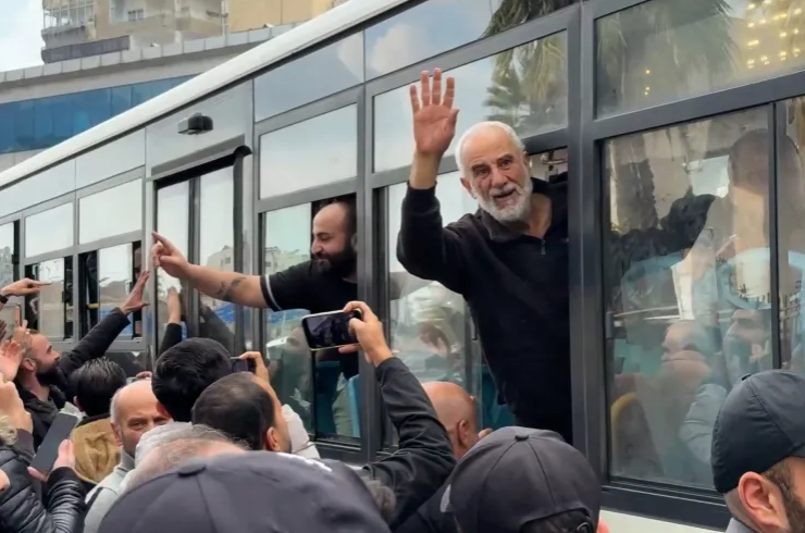 سوريا تفرج عن 70 عسكريا سابقا "لعدم تورطهم بجرائم حرب"