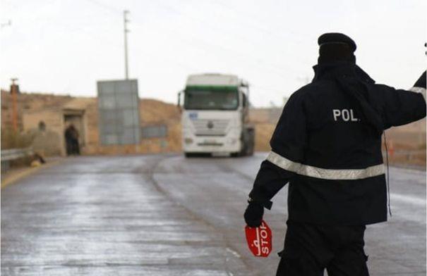 إحداهما تجاوزت 215 ..  ضبط مركبتين تسيران بسرعات عالية جدًا