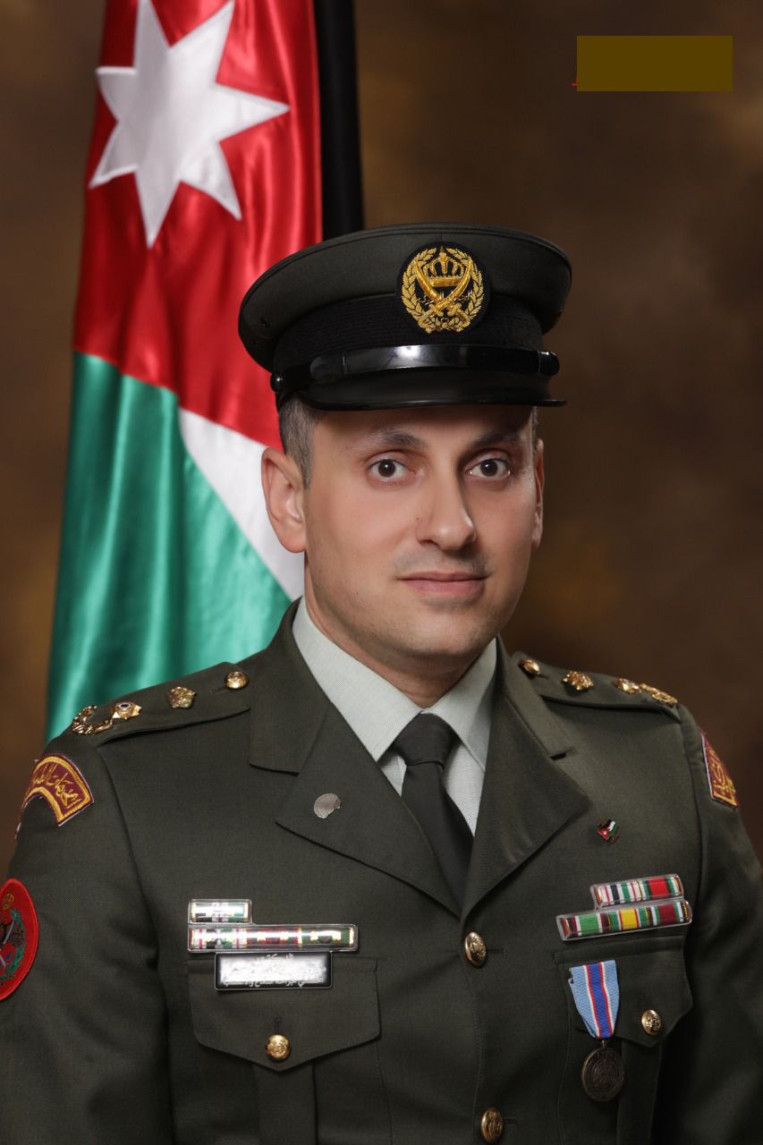 الدكتور محمد أنور أبوكف يلقي محاضرة متخصصة في مؤتمر جدة لجراحة الأعصاب