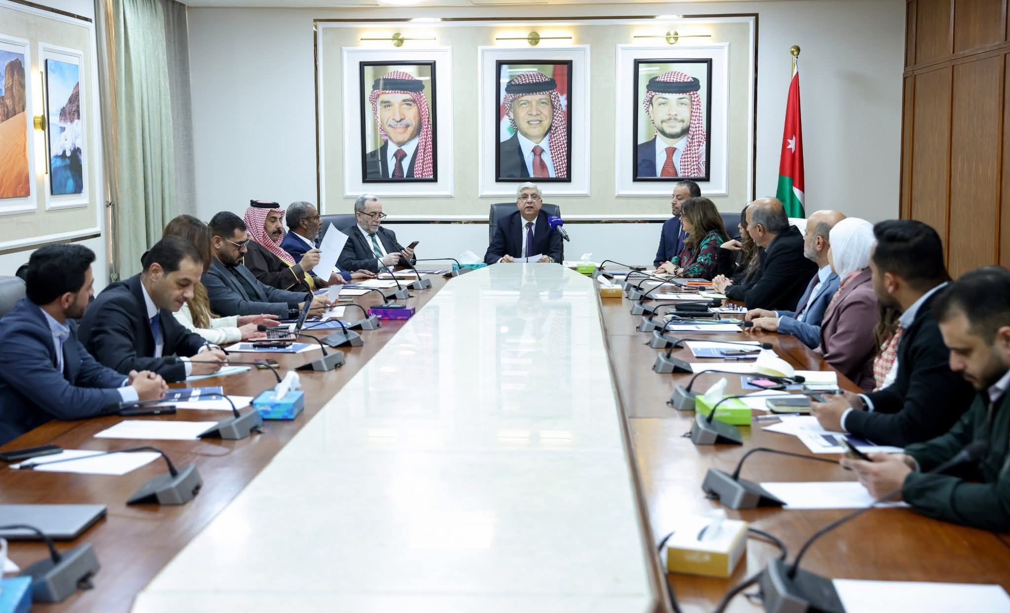 "البيئة النيابية" تبحث تحديات المجتمع المدني والشباب في مواجهة التغير المناخي