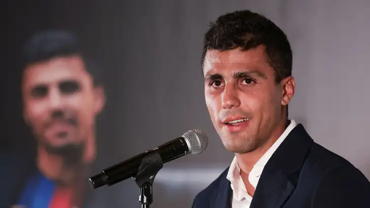 هجوم مدريدي ضد رودري بعد رفض الريال: فرطت في الجنة ..  ولن تفوز بدوري الأبطال!