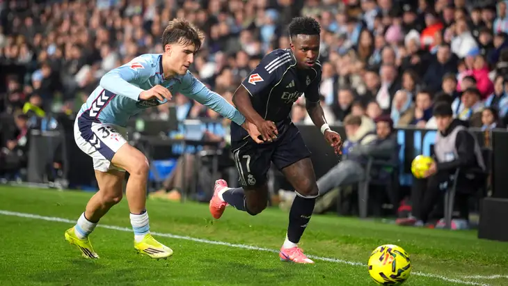 فينيسيوس يتوعد السيتي: ستواجهون ريال مدريد العظيم