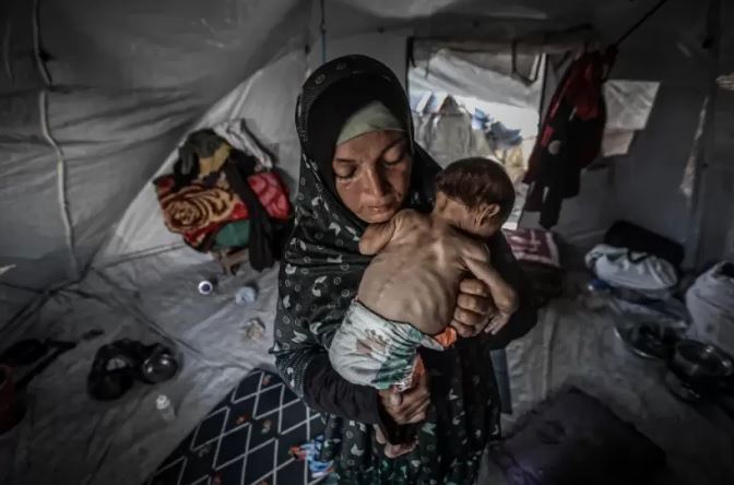 الأمم المتحدة: الفرصة ضئيلة لمنع انتشار المجاعة إلى دير البلح وخانيونس 