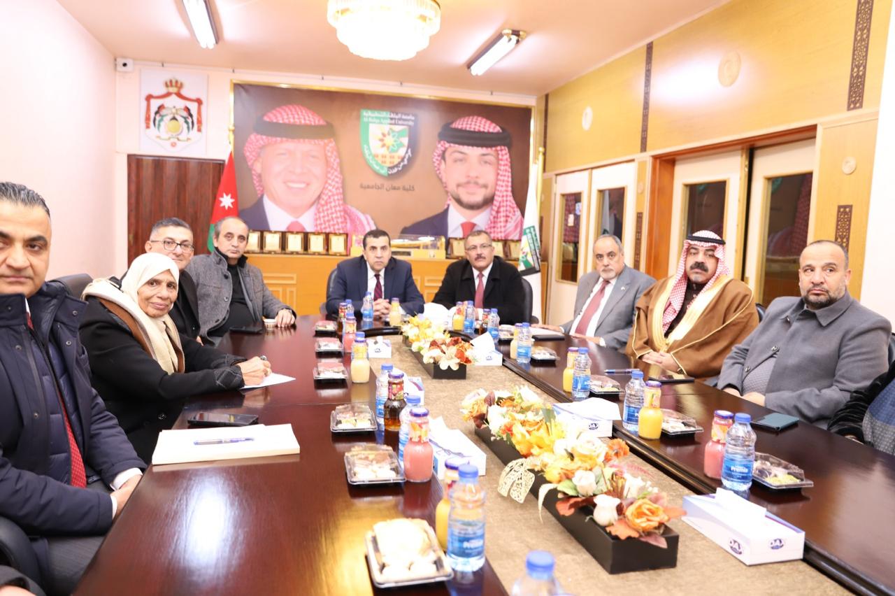 العجلوني يزور كلية معان الجامعية