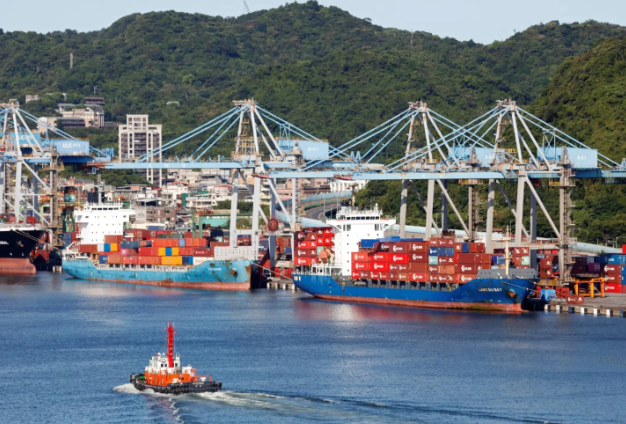 بفضل صادرات التكنولوجيا لأميركا ..  تايوان ترفع توقعات النمو وتثبّت الفائدة