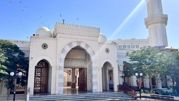 مسجد الشريف الحسين بن علي في العقبة  ..  أيقونة معمارية ومنارة روحانية