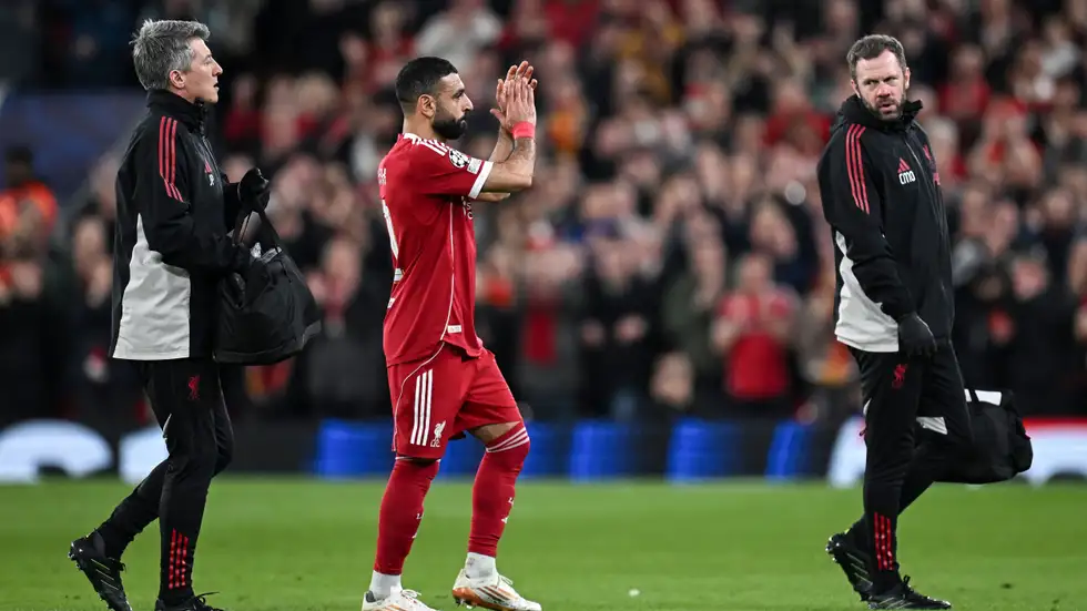 3 جهات ..  من يحدد وجهة محمد صلاح المقبلة في الدوري السعودي؟