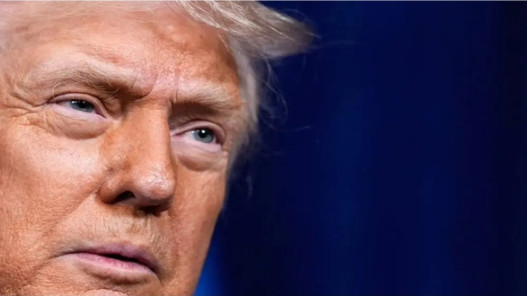 ترامب يتوقع أن يستمر الهجوم على إيران "أربعة أسابيع أو أقل"