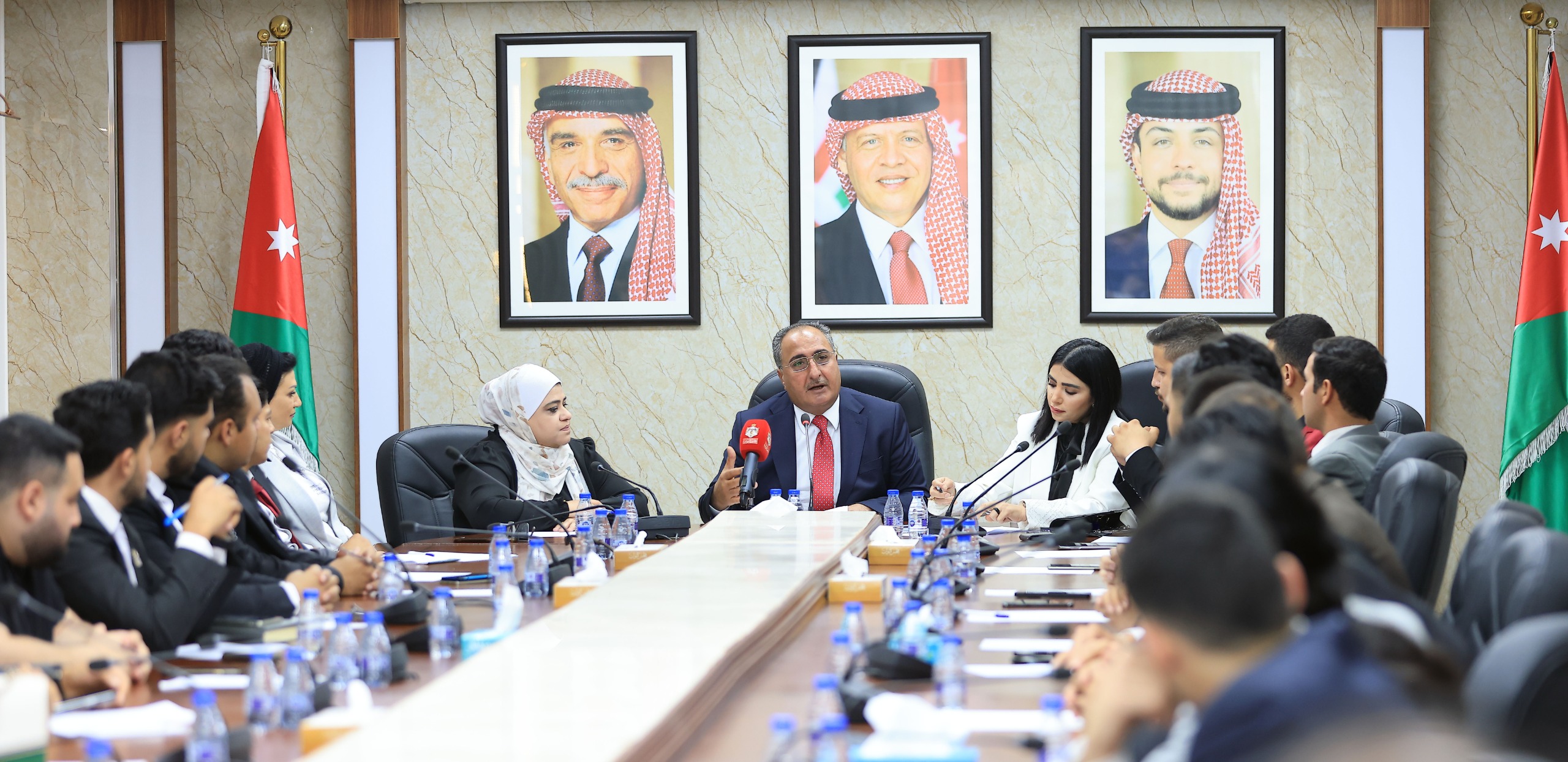 النائب الأول لرئيس مجلس النواب: خطاب الملك يعبر عن الضمير الإنساني المؤمن بالسلام