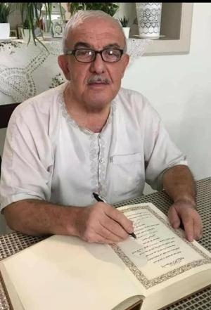 خطاط سوري يكتب القرآن الكريم بخط اليد خلال 3 سنوات 