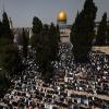 قرابة 100 ألف مصل يؤدون صلاة الجمعة الأولى من شهر رمضان في المسجد الأقصى