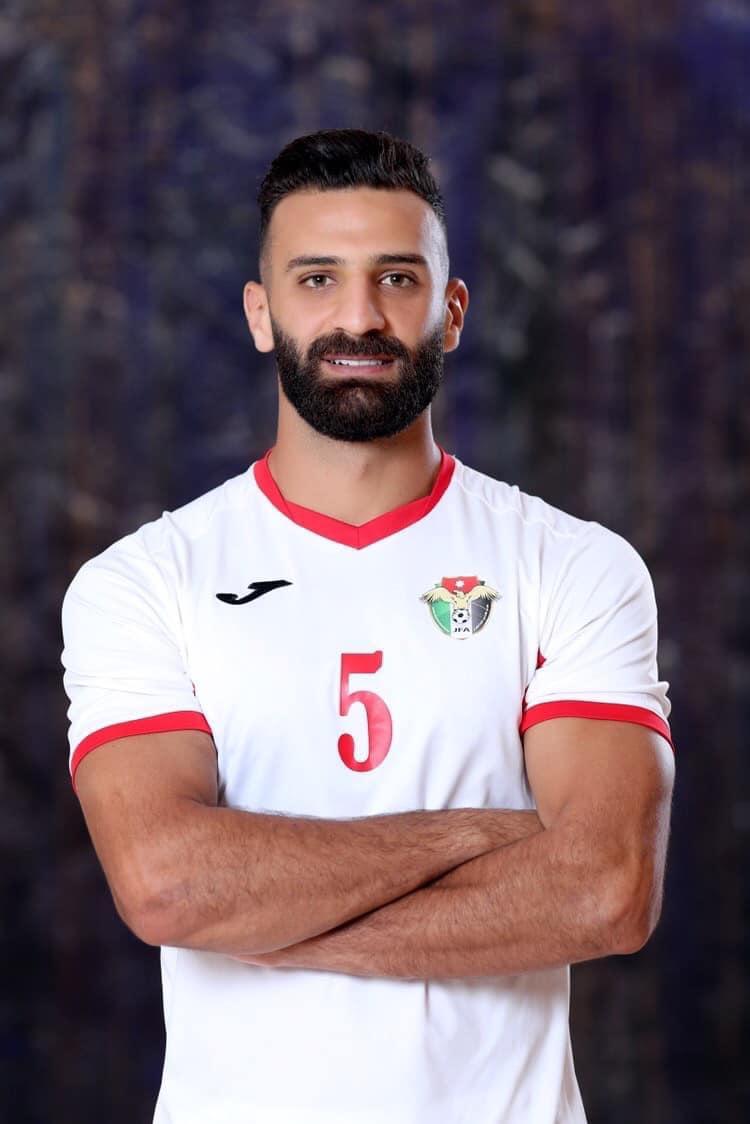 بعد حادثة ماليزيا ..  يزن العرب يقدم اعتذاره
