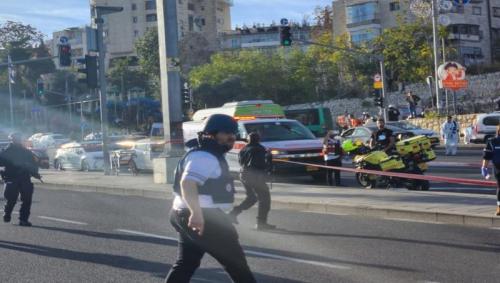 قتيلان و 7 إصابات بينها خطيرة بإطلاق نار في القدس المحتلة