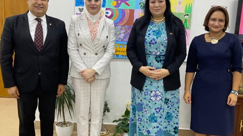 بني مصطفى تبحث أوجه التعاون مع وزيرة الأسرة والمرأة التونسية