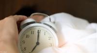 دراسة: قلة النوم قد تزيد بشكل كبير خطر انسداد الشرايين المحيطية