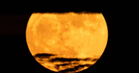 القمر العملاق الرابع والأخير في سبتمبر 